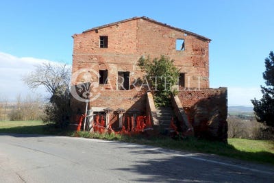 /international/it/montepulciano-stazione-tuscany-310100740577/