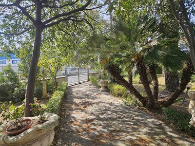/international/it/livorno-tuscany-310108784984/