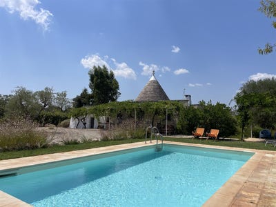 /international/it/ceglie-messapica-apulia-310104492190/