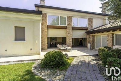 /international/it/san-giorgio-in-bosco-veneto-310103391075/