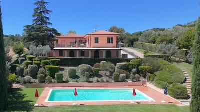 /international/it/gualdo-cattaneo-umbria-310102865683/