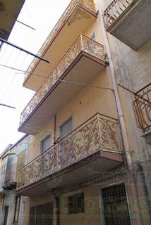 /international/it/via-francesco-crispi-cianciana-sicily-310107675958/