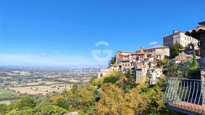 /international/it/todi-umbria-310103428045/