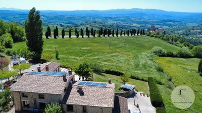 /international/it/todi-umbria-310110359506/