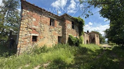 /international/it/asciano-tuscany-310108972372/