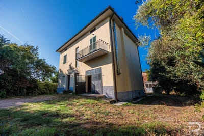 /international/it/certaldo-tuscany-310119737032/
