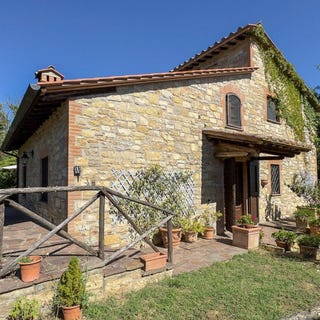 /international/it/montegabbione-umbria-310107430442/