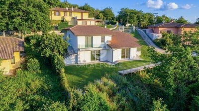 /international/it/magione-emilia-romagna-310107190240/
