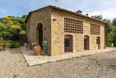 /international/it/san-gimignano-tuscany-310110054737/