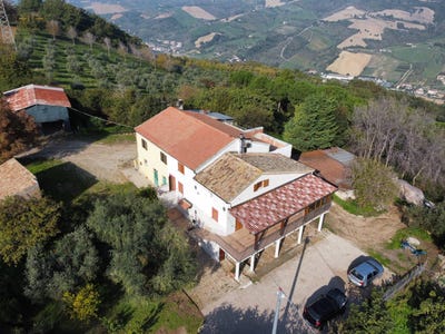 /international/it/contrada-san-biagio-ripatransone-marche-310103019028/