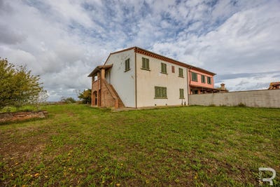 /international/it/crespina-tuscany-310105031325/
