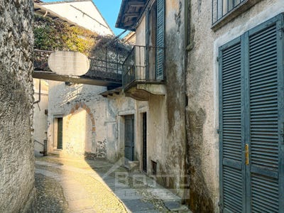 /international/it/isola-san-giulio-orta-san-giulio-piedmont-310108809247/