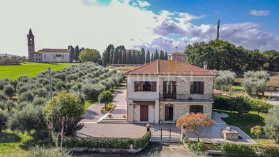 /international/it/castiglione-del-lago-umbria-310108899996/