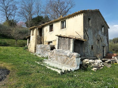 /international/it/cupramontana-marche-310107598383/