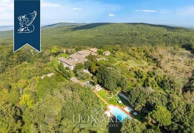 /international/it/casole-d-elsa-tuscany-310102808954/