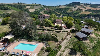 /international/it/montefiore-dell-aso-marche-310109175558/