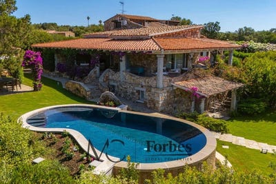 /international/it/porto-rotondo-sardinia-310109637812/