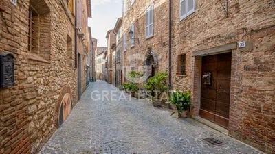 /international/it/monteleone-d-orvieto-umbria-310107564571/