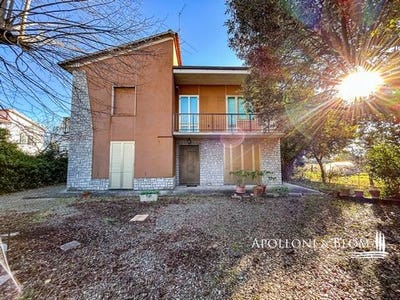 /international/it/strada-provinciale-castiglione-del-lago-umbria-310103490324/