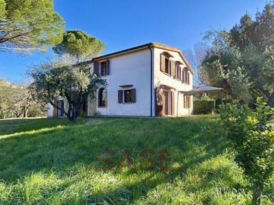 /international/it/via-roma-montescudaio-tuscany-310108271211/