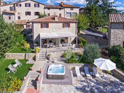/international/it/40-localita-belvedere-gaiole-in-chianti-tuscany-310108049021/