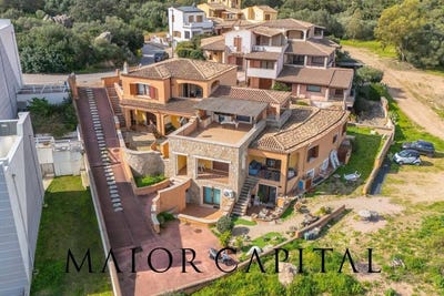 /international/it/arzachena-sardinia-310108316752/