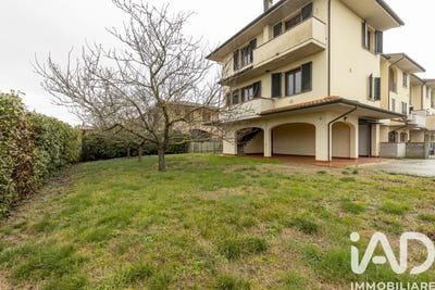 /international/it/pontedera-tuscany-310105350569/