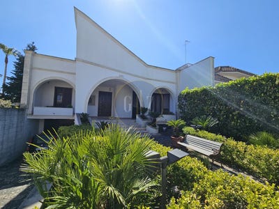 /international/it/carpignano-salentino-apulia-310107430498/