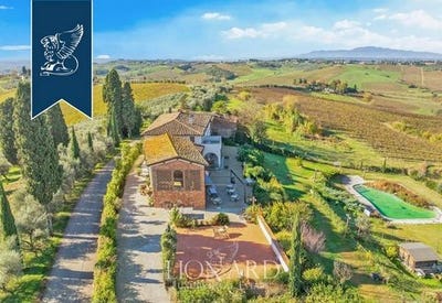 /international/it/cerreto-guidi-tuscany-310103810469/