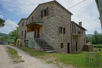 /international/it/lisciano-niccone-umbria-310107301760/