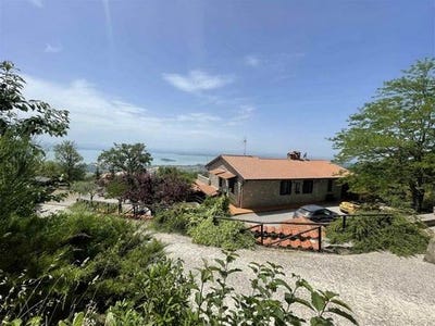 /international/it/tuoro-sul-trasimeno-umbria-120086637277/