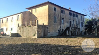 /international/it/volterra-tuscany-310110359789/