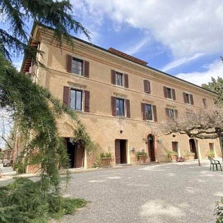 /international/it/pozzuolo-umbria-310108837843/