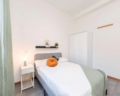 /international/it/via-carlo-alberto-pisani-dossi-milan-lombardy-310098970086/