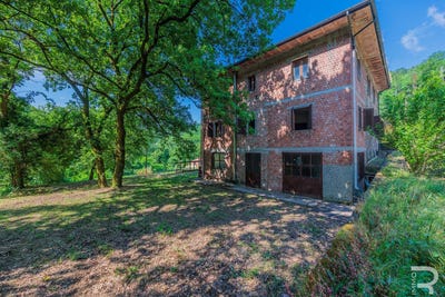 /international/it/villa-basilica-tuscany-310104301698/