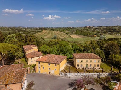 /international/it/crespina-lorenzana-crespina-lorenzana-tuscany-310107643356/