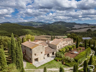 /international/it/radicondoli-tuscany-310108188790/