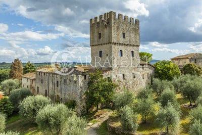/international/it/monteriggioni-tuscany-310108330160/
