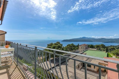 /international/it/livorno-tuscany-310108325026/