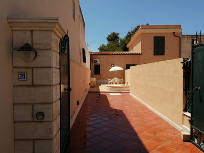 /international/it/via-rina-21-91100-misiliscemi-tp-italy-misiliscemi-sicily-310107468061/