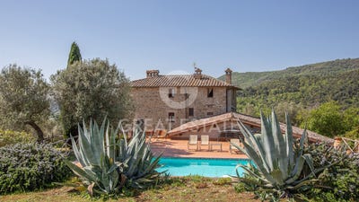 /international/it/piegaro-umbria-310107598840/