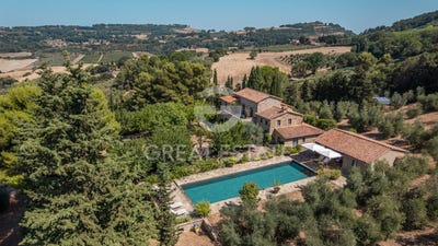 /international/it/casale-marittimo-tuscany-310119775819/