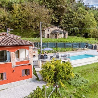 /international/it/castelnuovo-di-garfagnana-tuscany-310108839200/