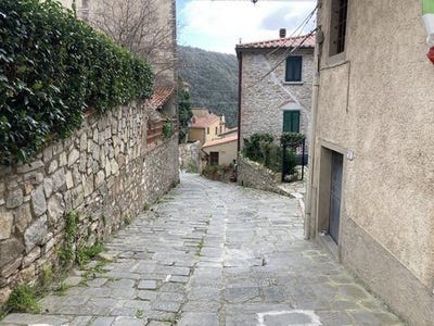 /international/it/via-di-castagneto-37-sassetta-tuscany-310108271286/