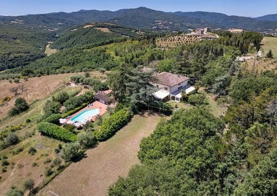 /international/it/citta-di-castello-umbria-310105304132/