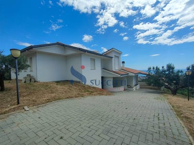 /international/it/tortoreto-abruzzo-310105305921/