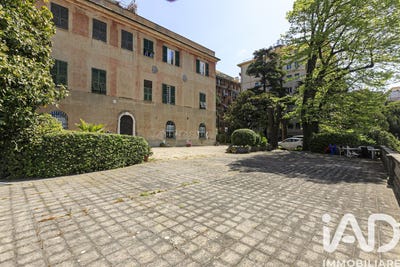 /international/it/genoa-liguria-310107816663/