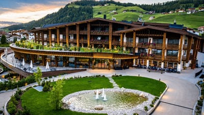 /international/it/hotel-belvedere-ho001407-bl-cortina-d-ampezzo-veneto-310108784939/
