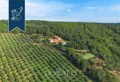 /international/it/massa-marittima-tuscany-310102849160/