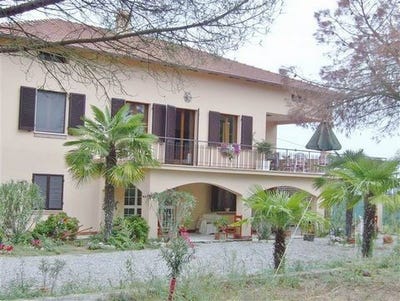 /international/it/castiglione-del-lago-umbria-120086637544/